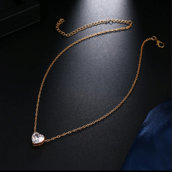 2/$25🍒 LAST ONE 😱 INEZ Crystal 💎 Heart Choker - Picture 3 of 5